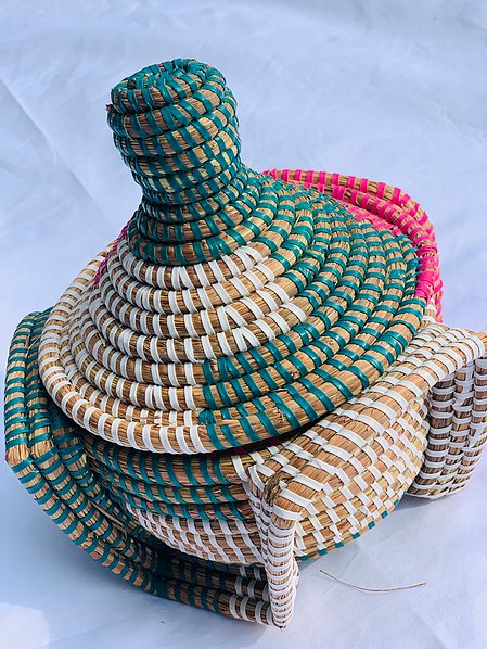 Awa Tuti tiny basket