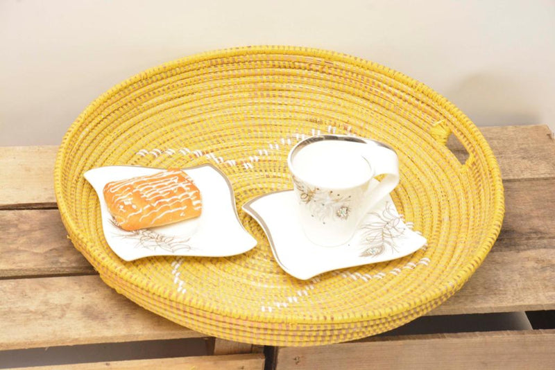 Cura woven tray with handles